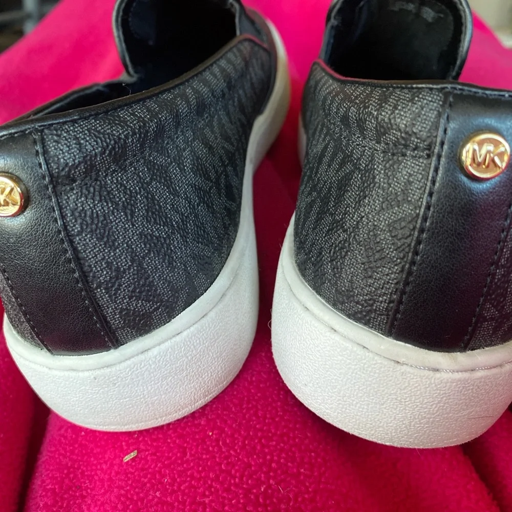 Michael Kors 10 Women shoes tennis black white - Picture 5 of 6